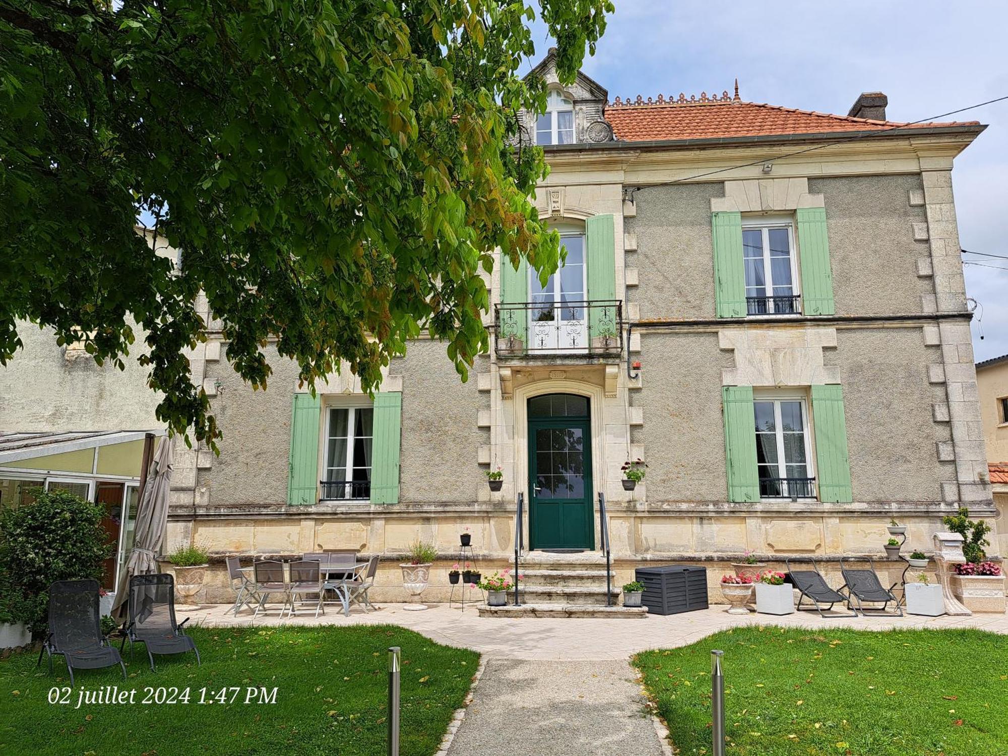 La Metairie Au Milieu Des Vignes Appartement Réaux Buitenkant foto
